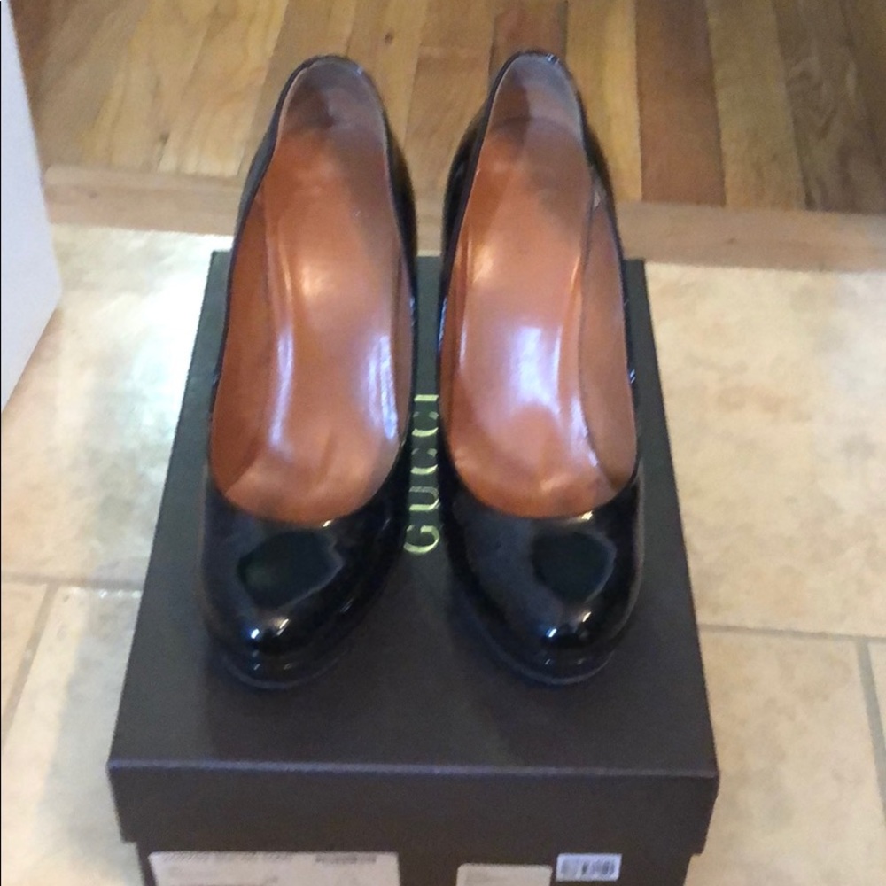 Gucci Patent Leather Pumps size 38